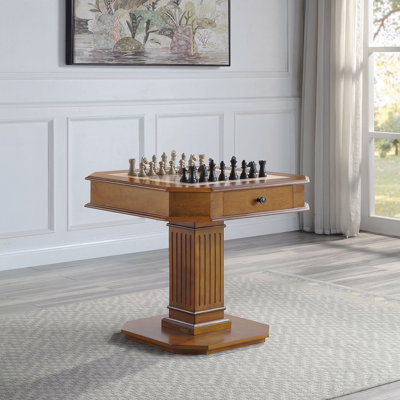 Table de jeu à finition noyer