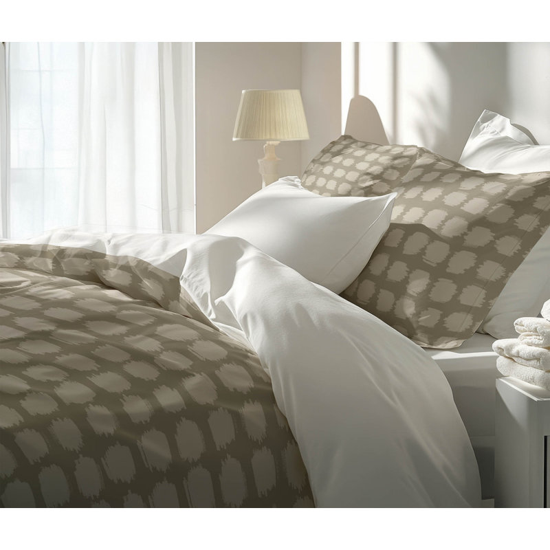Spotted Lightweight Comforter Set, King Comforter + 2 King Pillowcases, Natural