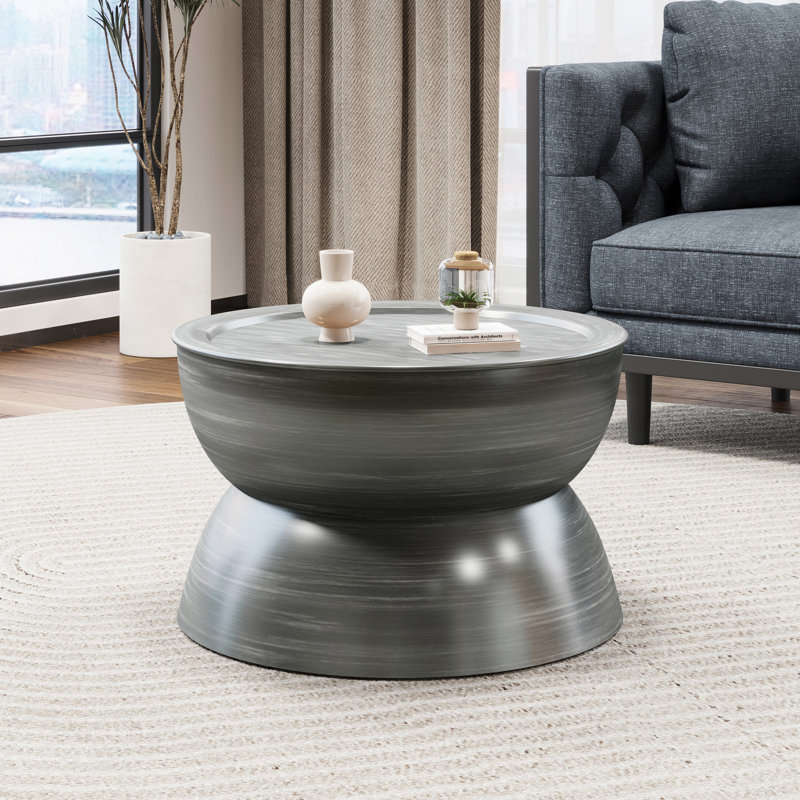 Table basse en fer en forme - For a Beautiful Home Antique Silver Form For Elegance