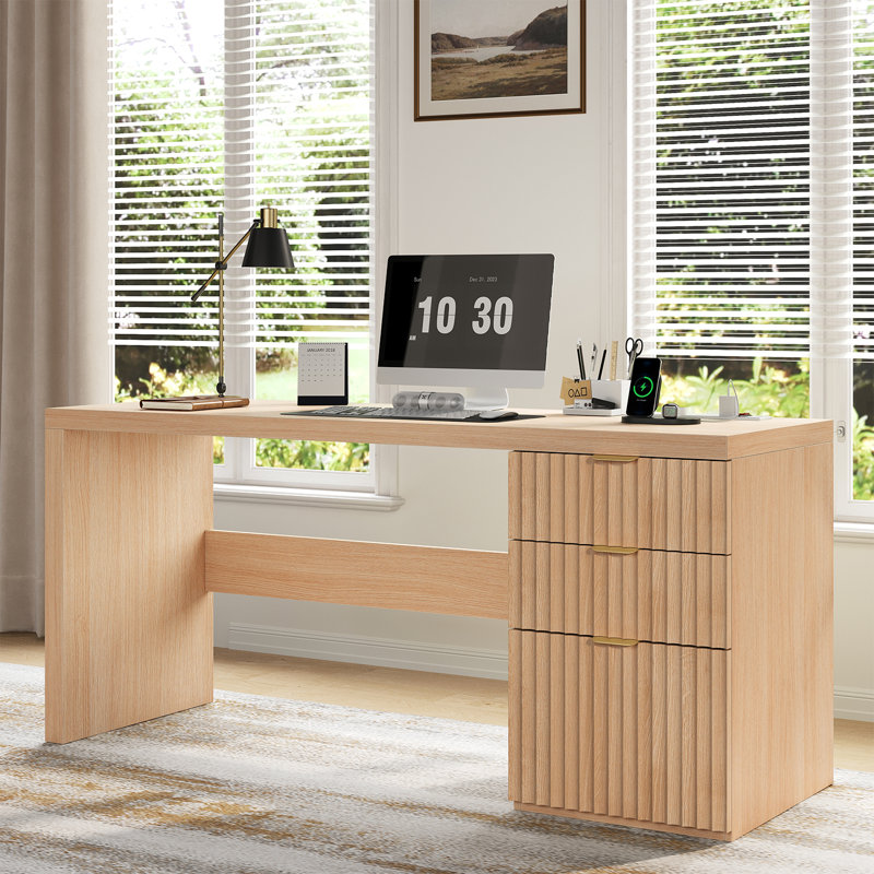 Bureau de direction cannelé de 60 po avec grand tiroir de classement et grande station de charge, bureau moderne en bois avec rangement, bureau d'ordinateur pour le travail, salon, chambre à coucher, durable et robuste, naturel