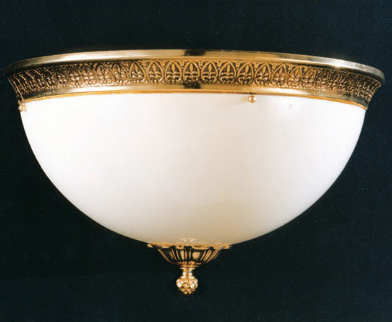 Blom Half Moon