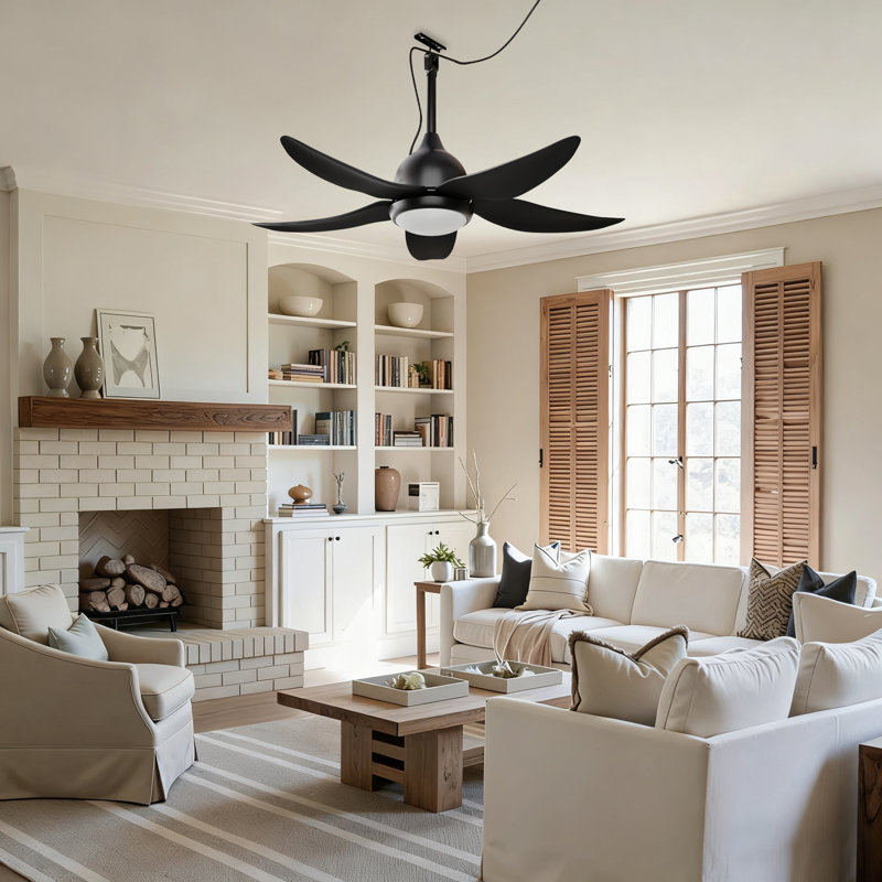 Ventilateur de plafond de 44 po à brancher sans fil avec lumières DEL à intensité variable et télécommande, Noir