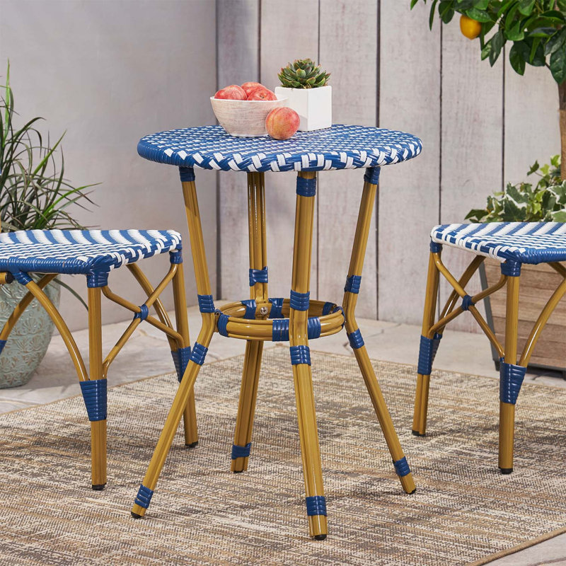 Charmante table bistro française avec structure en aluminium et rotin en polyéthylène, parfaite pour la détente et l'élégance à l'extérieur.