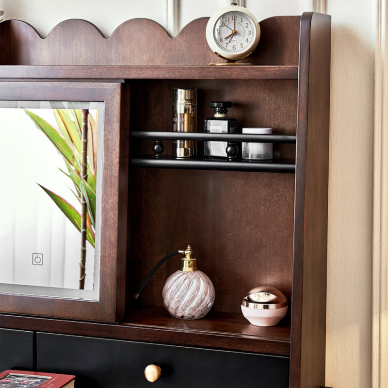 Commode de chambre principale en bois massif