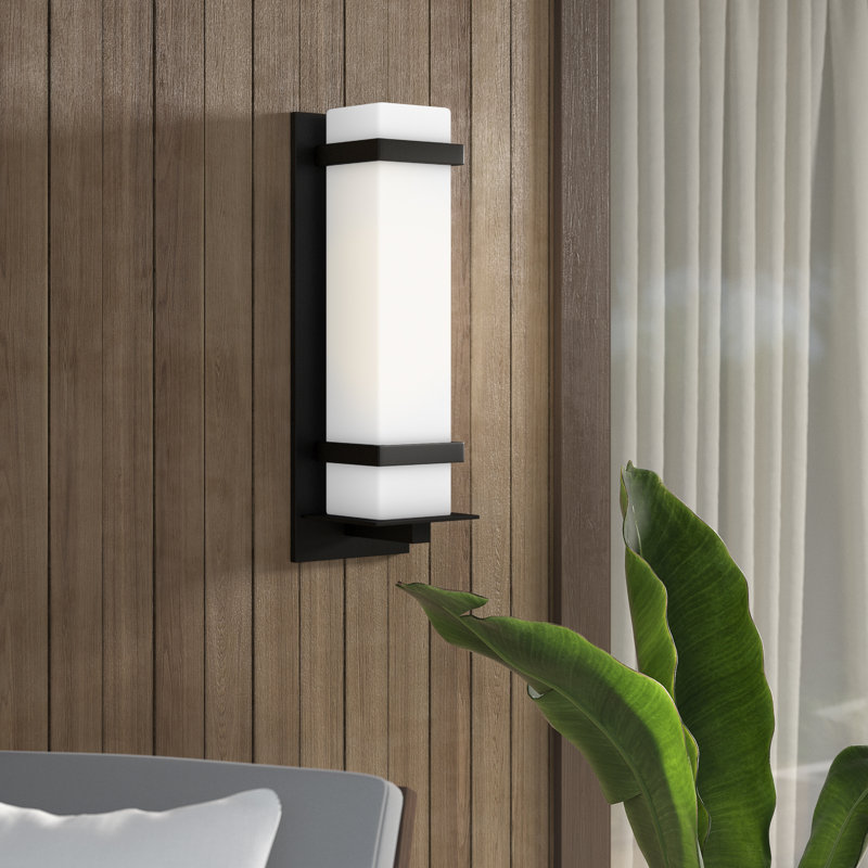 Grande lanterne murale d'extérieur à une lumière Alban de Génération Éclairage , Noir, Non, H 24,63 po x l 8 po x P 6,75 po