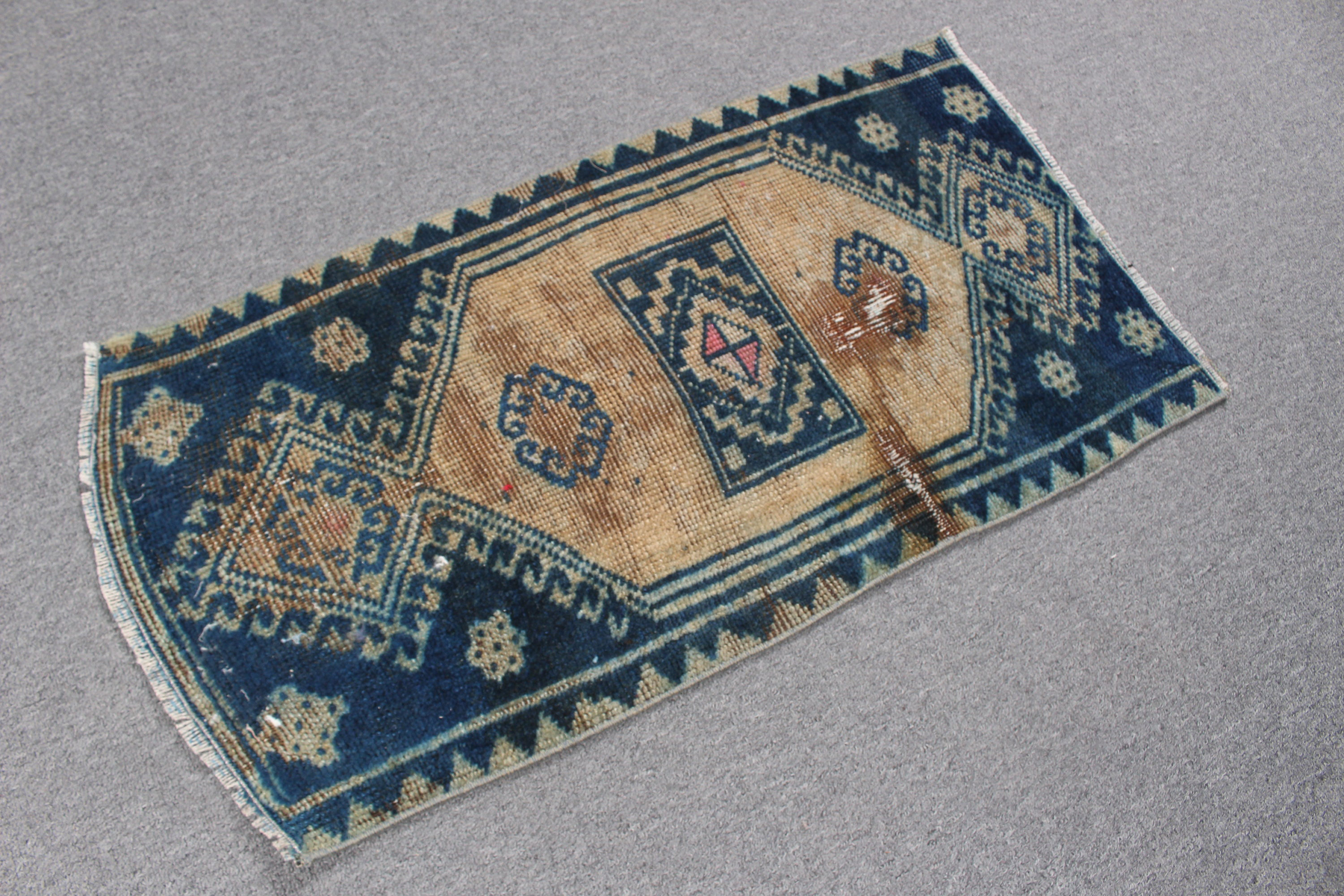 Bungalow Rose Small Handwoven Wool Turkish Rug in Vintage Oushak Style ...