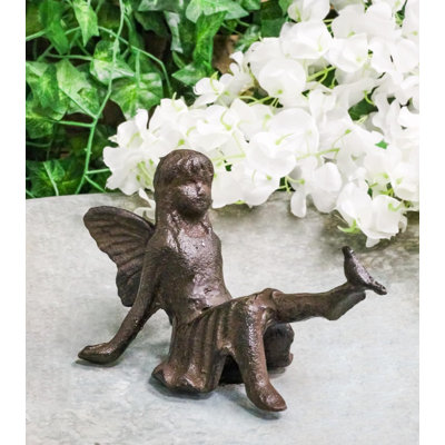 Petite sculpture fantaisie en fonte avec oiseau sur ses pieds L 5,75 po