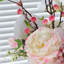 Ornements de fleurs simulées