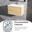 Meuble-lavabo mural flottant en chêne naturel avec surface de lavabo simple en blanc-949885549-948566694