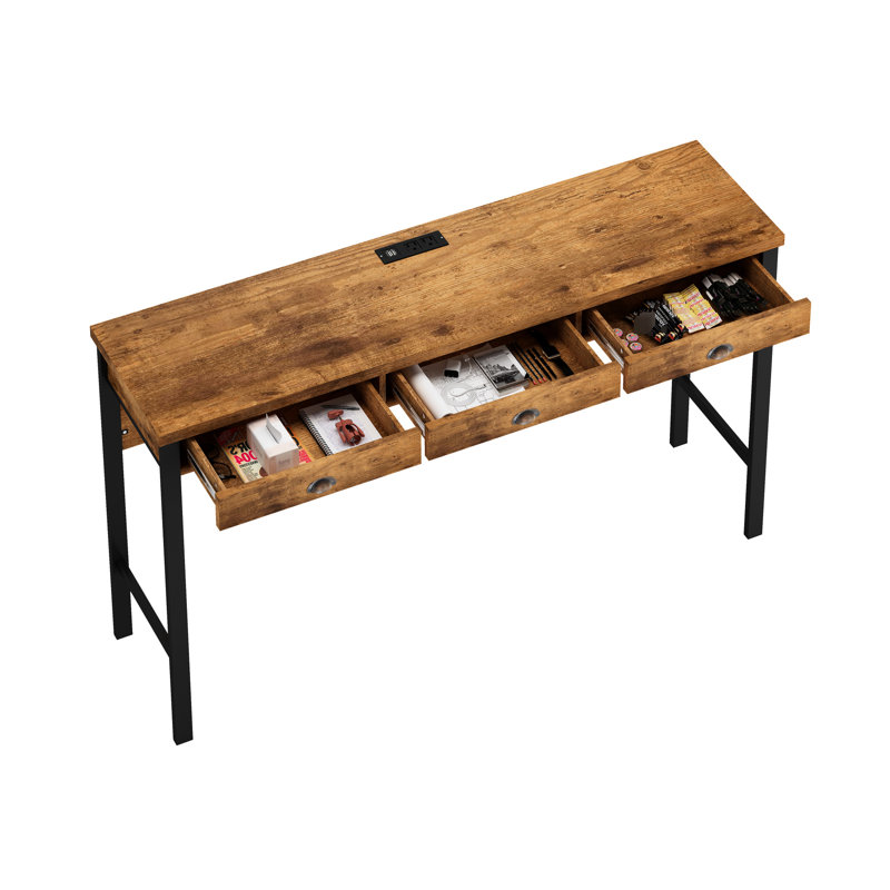 3 longues tables de couleur brune. Avec prises de courant et tabourets de pu. Combinaison de métal robuste. Poignées élégantes en forme de coquillage. Sièges moelleux. Pour différentes zones. Repas faciles à assembler avec brun.