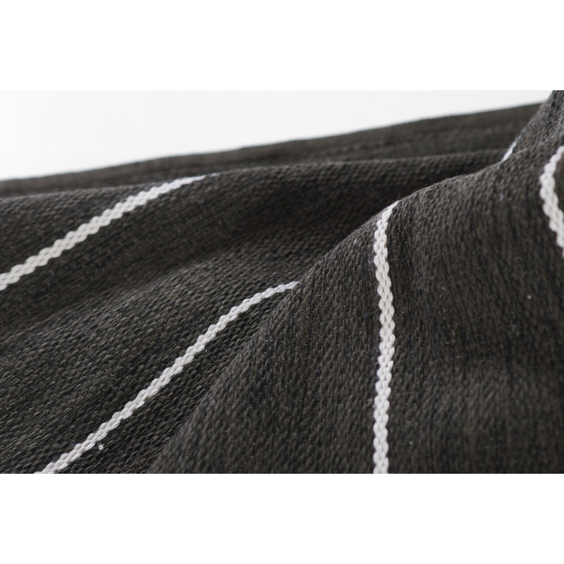 Area Rug in Black, Rectangle 3'6" x 5'6"