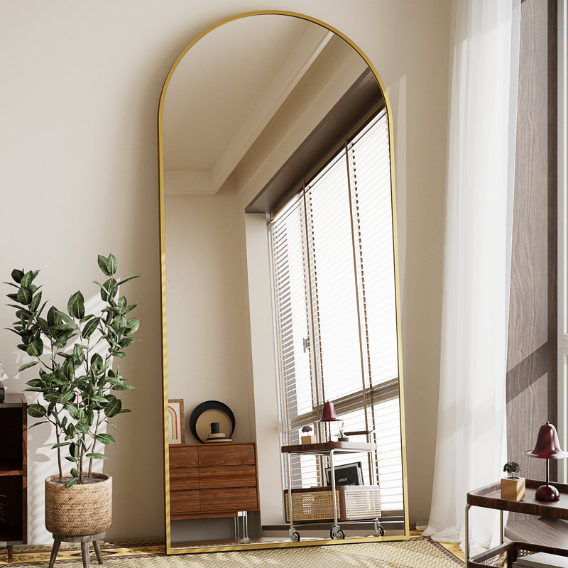 Miroir pleine grandeur incurvé en aluminium, Or, 71 po x 30 po