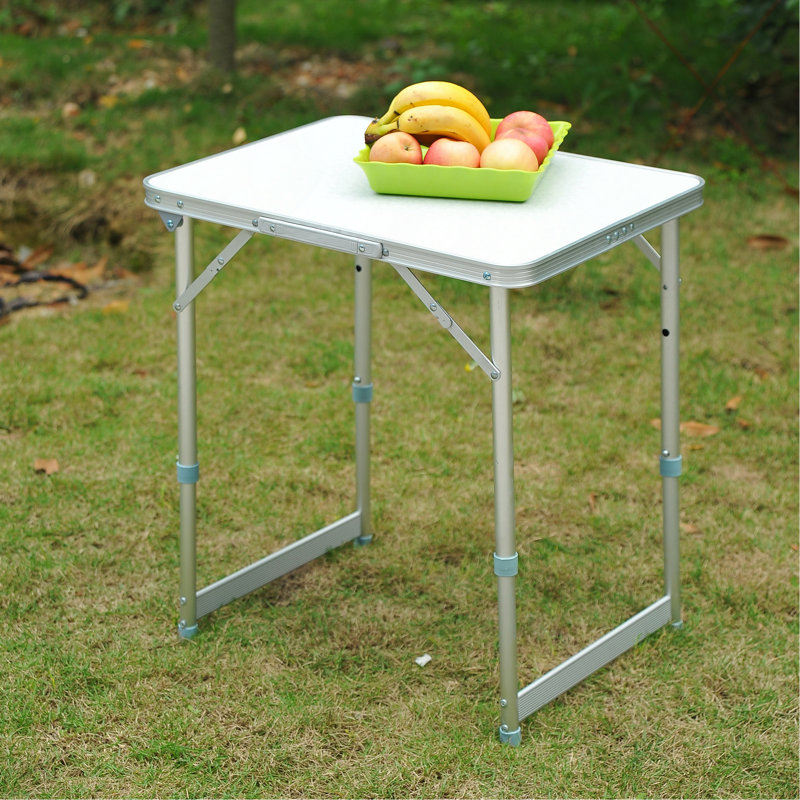 Table de camping pliante Outsunny de 23 po avec hauteur réglable, table portable légère avec poignée de transport, table de camping pliante pour l'extérieur