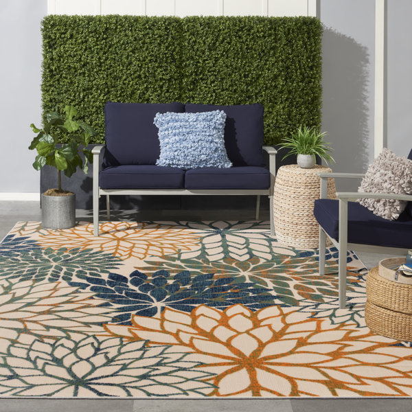 Lark Manor Amayiah Floral Indoor/Outdoor Rug & Reviews | Wayfair