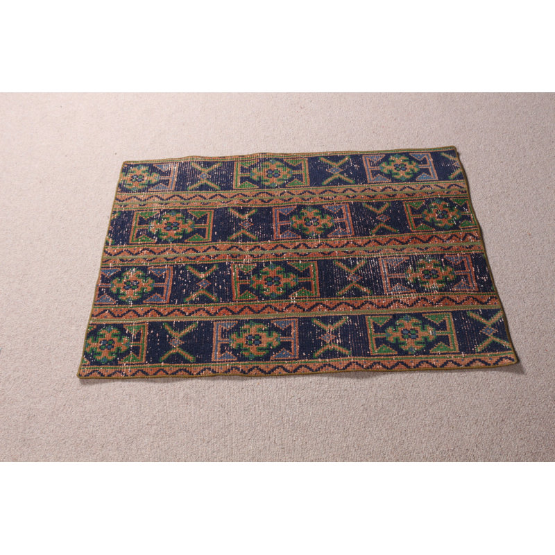 Charmant petit tapis patchwork bleu turc tissé à la main pour les espaces d'entrée extérieurs ou minis