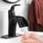 Single Hole Faucet Single-handle Bathroom Faucet with Drain Assembly