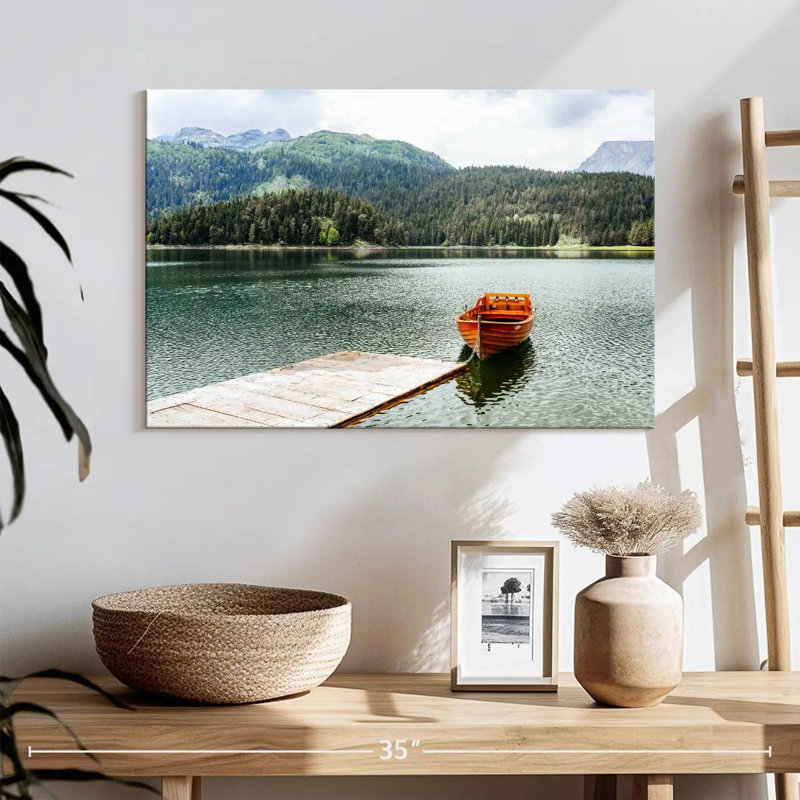 Bateau Mehar au bord d'un lac, H 16 po x l 24 po