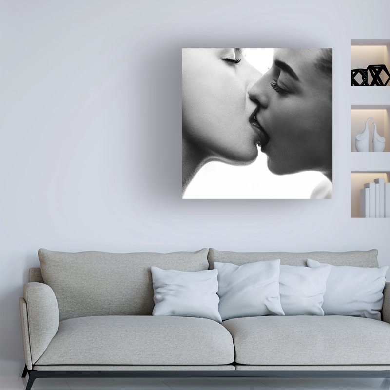 Martin Krystynek Mqep Kiss Canvas Art, L 24 po x H 24 po