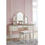 Très grand lit à panneaux, commode, miroir, commode, coiffeuse et table de chevet Realyn