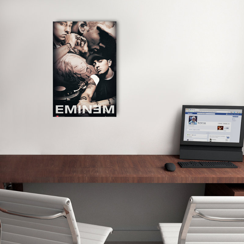 No Frame Memorabilia on Wood