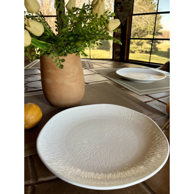 Light Rain Durable White Porcelain Dinner Plate