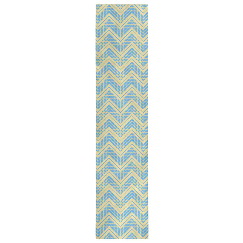 Chemin de table à chevrons à la main classic Stephenie, 16 po x 72 po, Jaune / Bleu ciel
