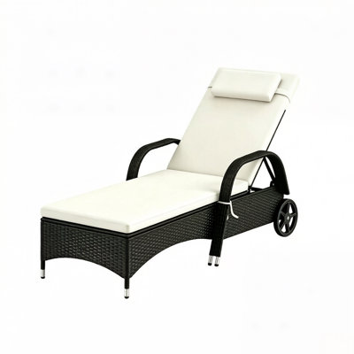 Adjustable Backrest Outdoor Lounge Chair,Rattan Chaise Lounge,Comfortable Lounge chair