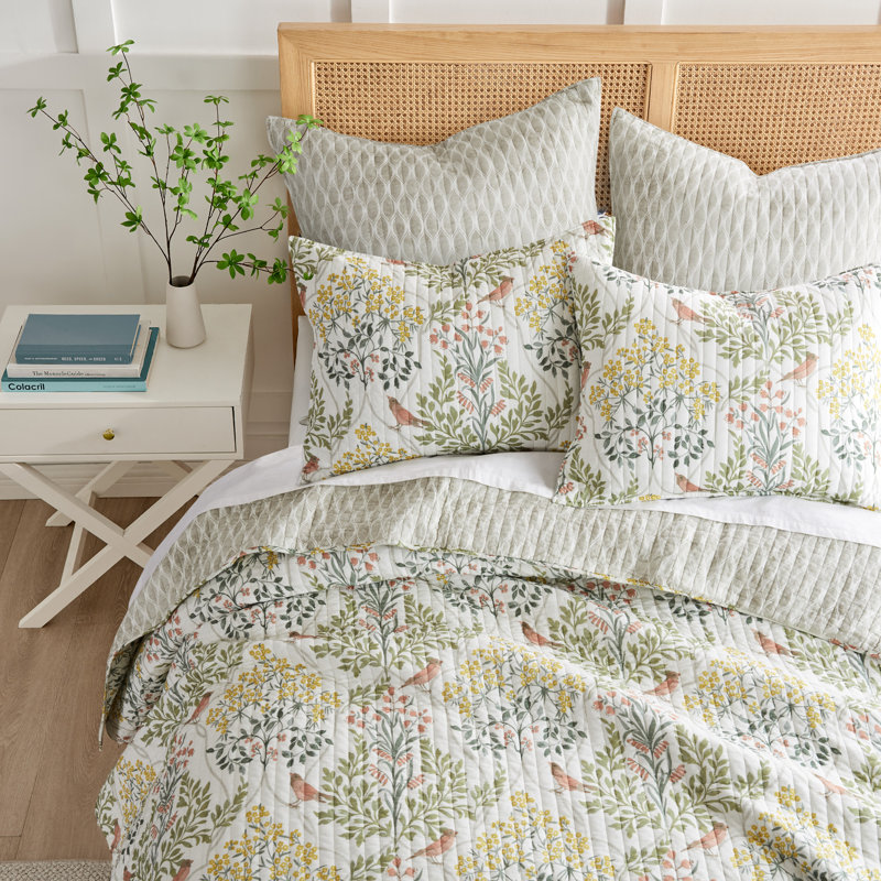 Kalindi Hestia Quilt Set, Twin Quilt + Sham