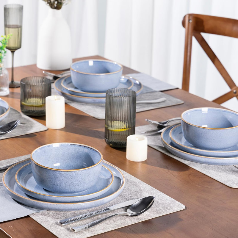 Brunnera Blue and White Porcelain Dinnerware Set for 4