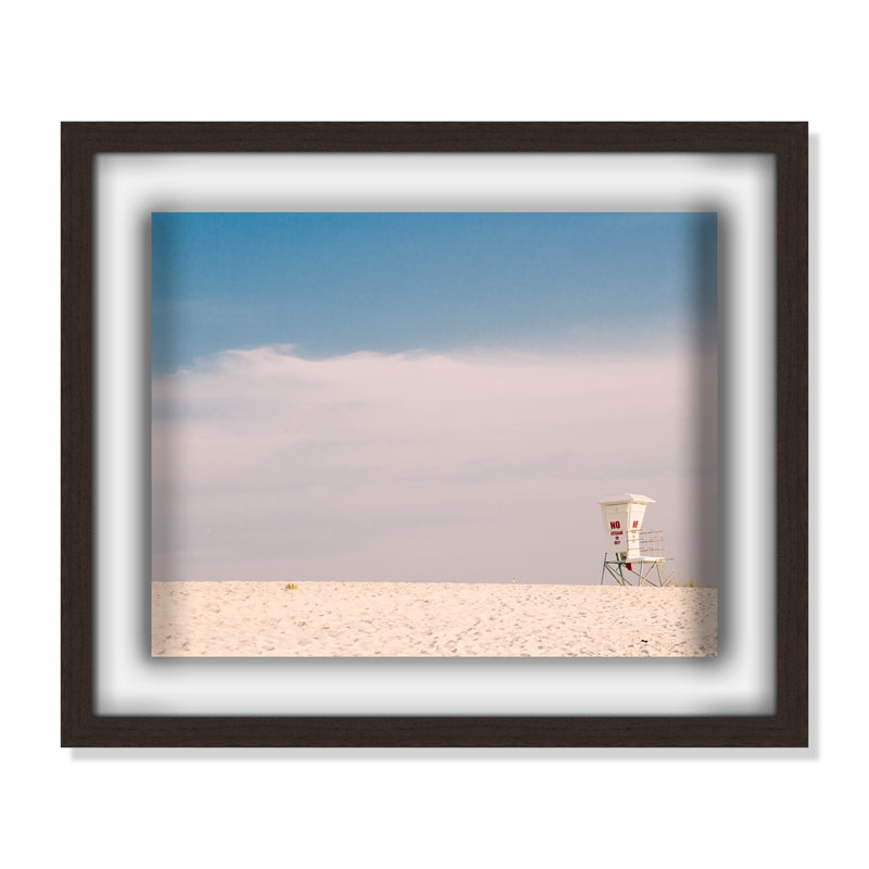 Resa Lifeguard Beach Days - Photographie de cadre photo, H 16 po x l 19 po x P 1,25 po, Noyer