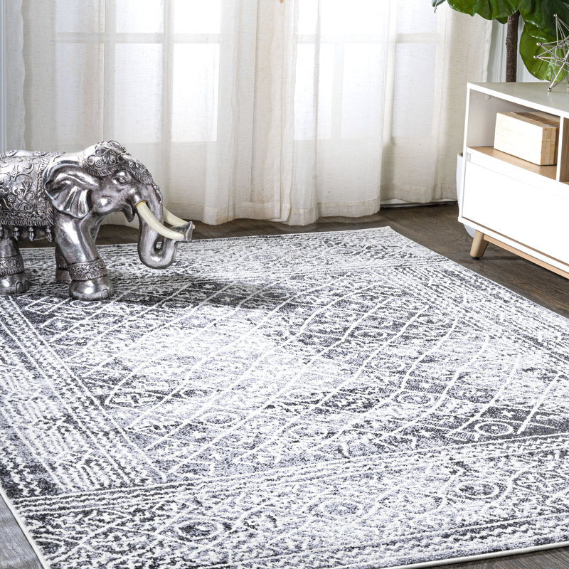 Maidste Moroccan Geometric Distressed Ivory/Black Rug, Rectangle 3' x 5'