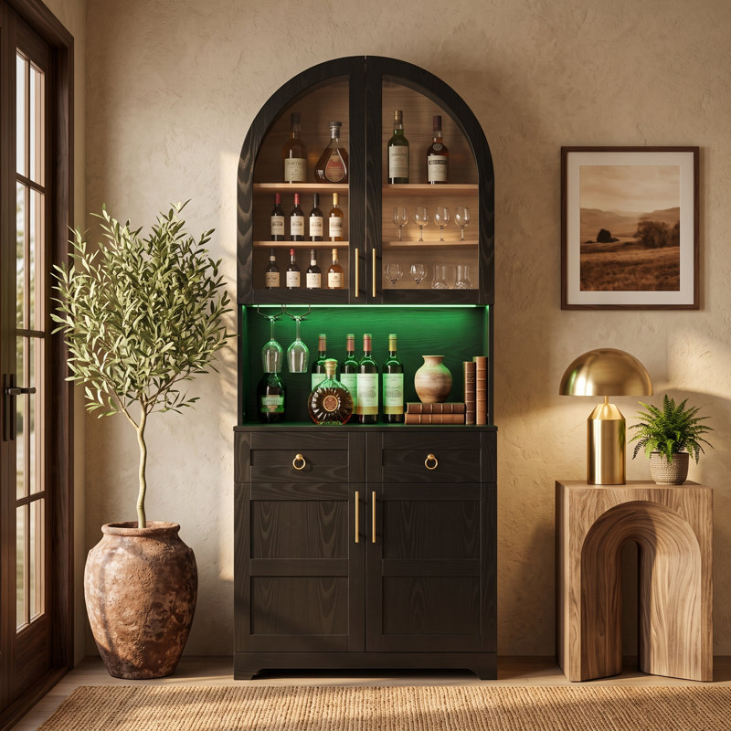 Meuble-bar à café moderne en arc de cercle avec éclairage d'ambiance DEL intelligent et station de recharge, vitrine de style vintage français pour salle à manger et salon