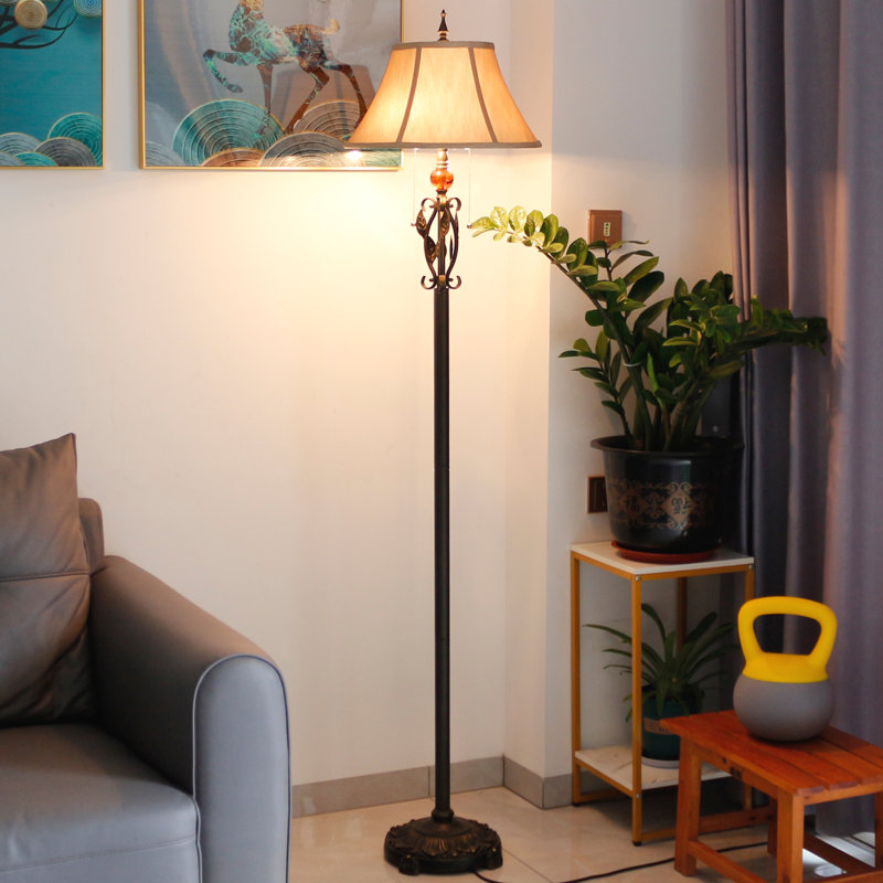 Diontaye 70'' Traditional Floor Lamp, Warm
