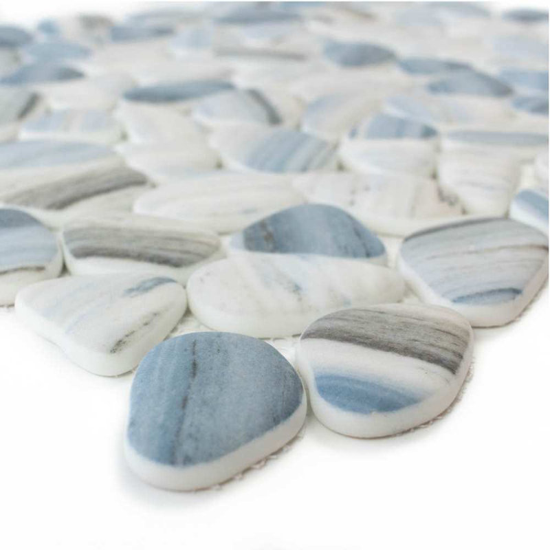 Huron Glass Pebbles Mosaic Tile, Azul