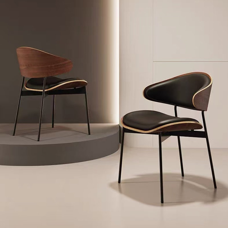 Chaises de salle à manger modernes en cuir à dossier incurvé, 2