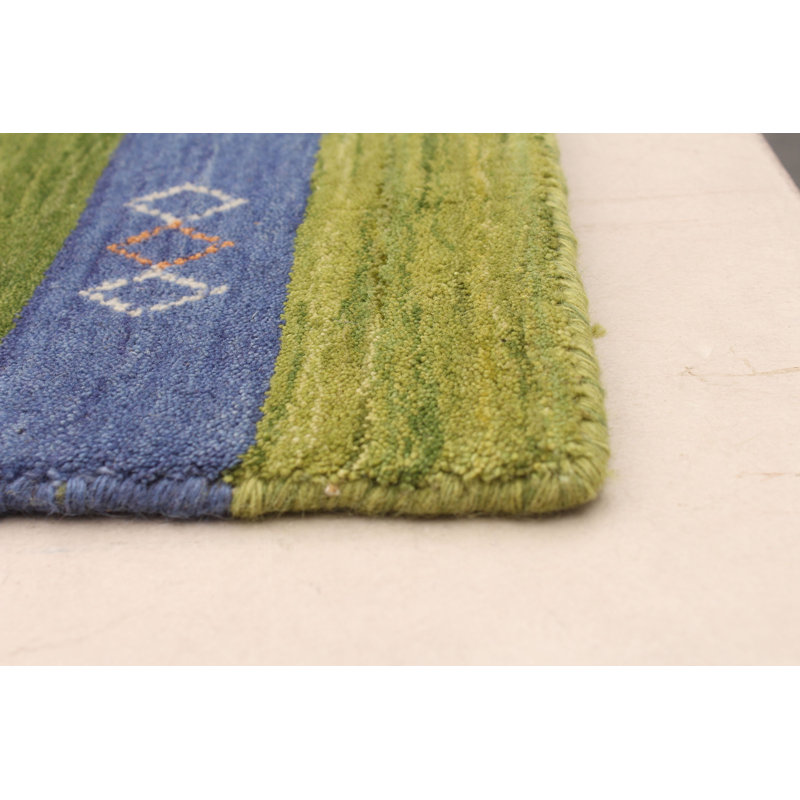 Tapis vert clair 9 pi 3 po x 11 pi 10 po Helbe Gabbeh