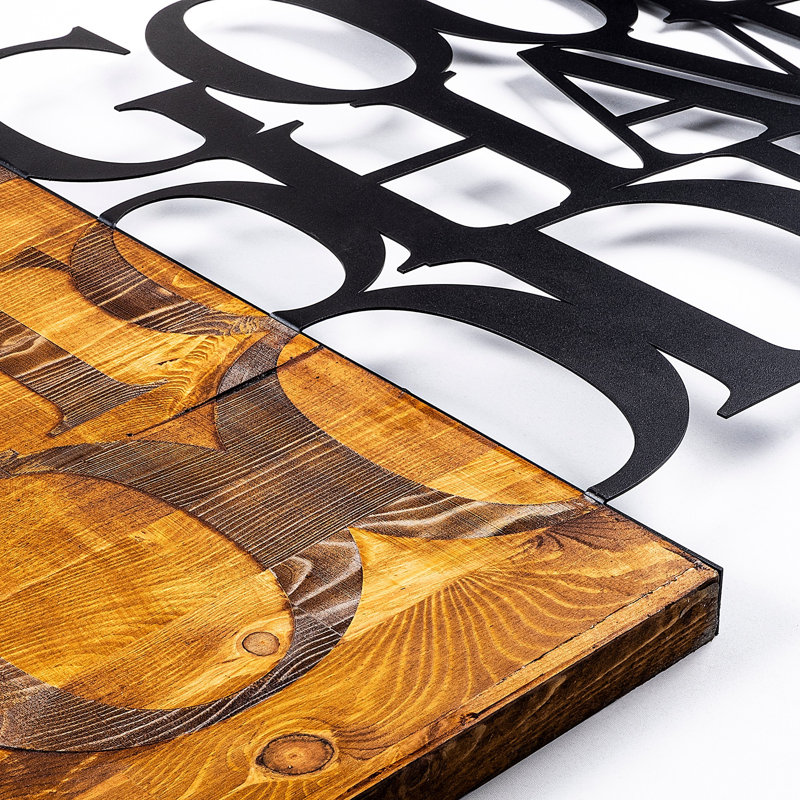 Élégant accessoire mural décoratif en bois, noyer et noir, 22,8 po x 22,8 po | 50% bois véritable (épaisseur: 1,2 po) et 50% métal | Variations de couleurs uniques, parfaites pour les décors modernes et les intérieurs élégants