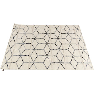 Nanok Geometric Hand Woven Area Rug