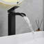 Robinet de lavabo vasque de salle de bain à poignée simple Waterfall