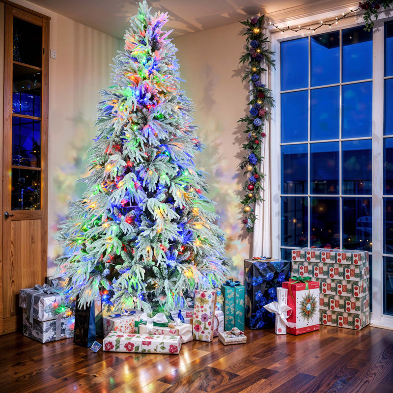 Arbre de Noël pré-éclairé enneigé, 7.5'