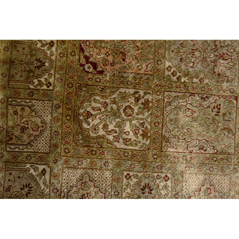 Wool Area Rug in Brown