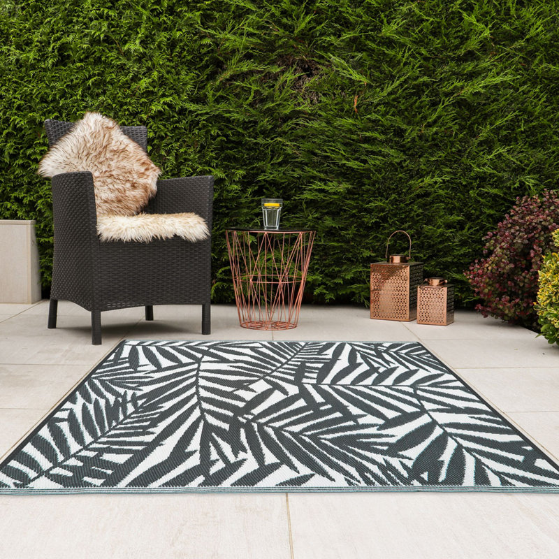 Geometric Indoor / Outdoor Area Rug, Rectangle 120 x 170cm 