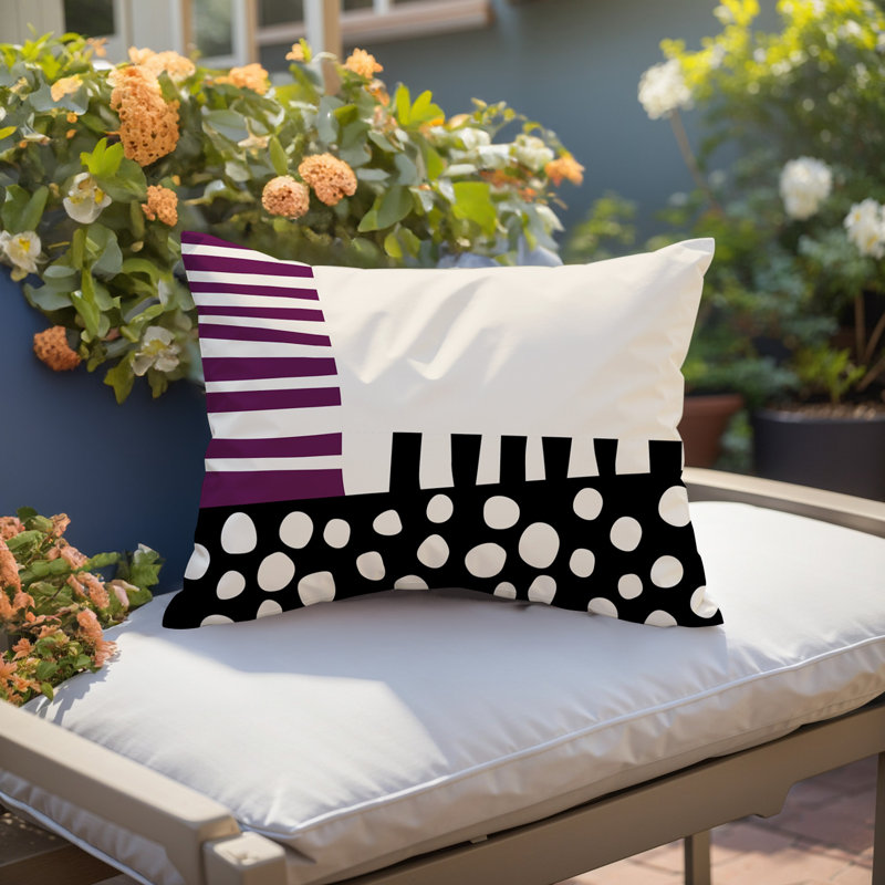 Oreiller rectangulaire réversible intérieur / extérieur Nea, H 18 po x l 25 po, Mauve / noir / blanc cassé