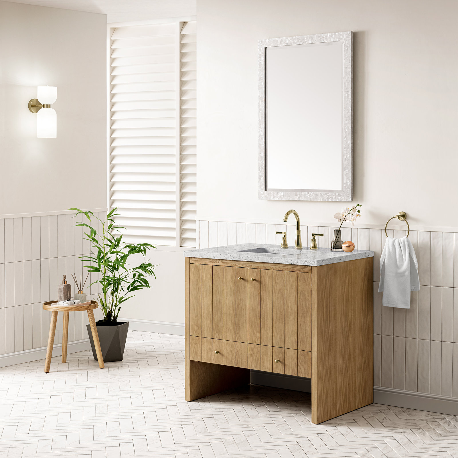 Hudson 36'' Single Bathroom Vanity, Eternal Jasmine Pearl, 8" Widespread, Light Natural Oak