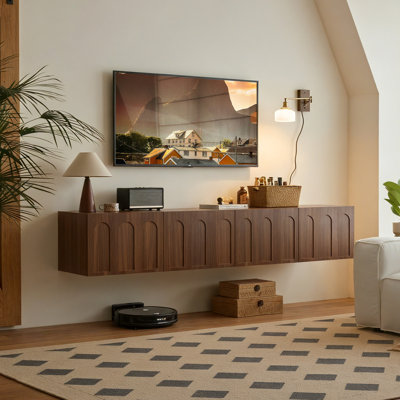Meuble télé flottant de 71 po, centre de divertissement mural, console multimédia de style Mid-Century avec rangement et porte coulissante, tablette flottante pour téléviseur de 70 po ou moins, 80 po et 90 po, chambre à coucher, noyer