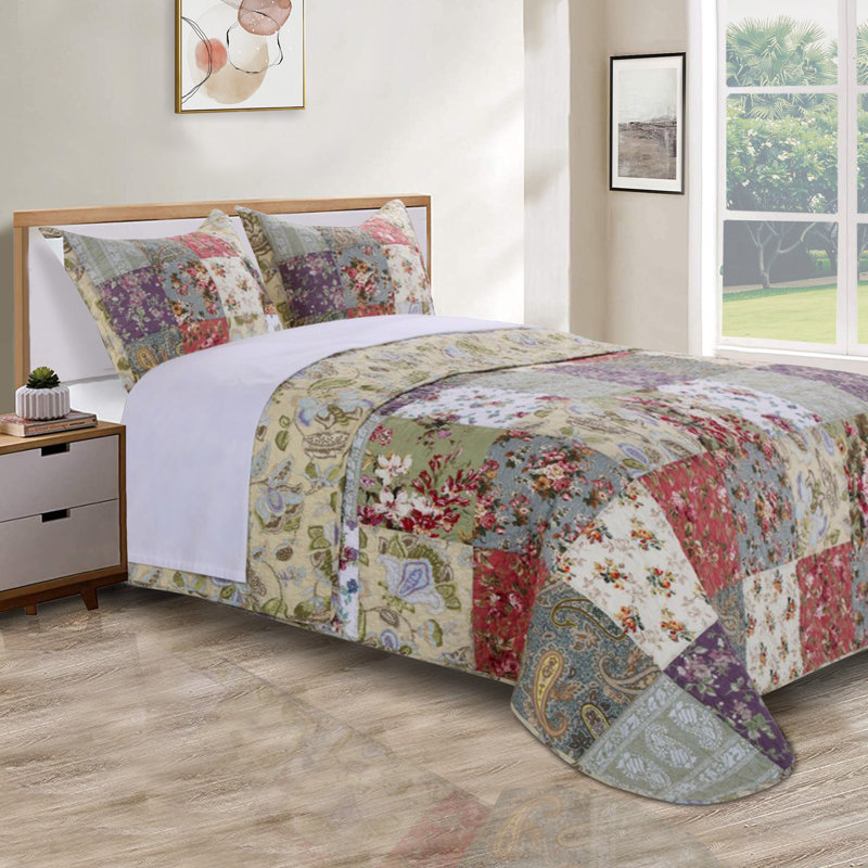Eiger Quilt Set, Queen Quilt + 2 Shams