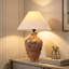 Lampe de table en céramique brun rouille de 58 cm (23 po) avec texture d'argile vieillie, lampe de chevet style vase bouteille vintage pour salon, chambre, entrée (ampoule non incluse)