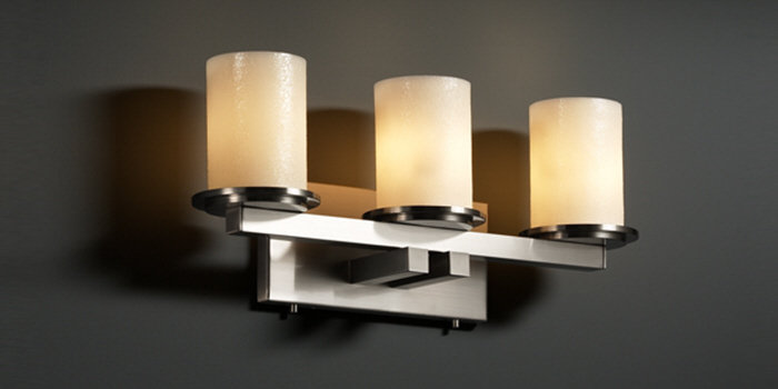 Barre d'éclairage de salle de bain 3 lumières Burdette, Crème, Bronze foncé