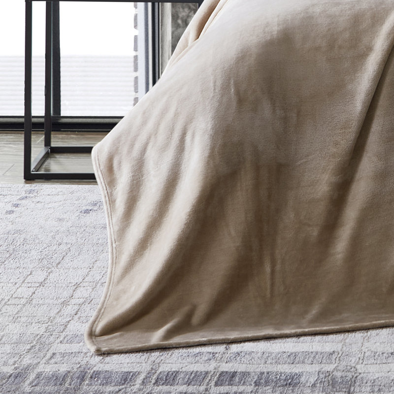 Cozy Plush Fleece Full/Queen Blanket in Classic Beige