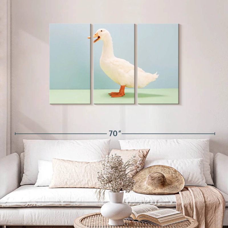 Brampt White Duck, 28" H x 45" W